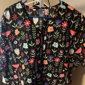 Zoe Chloe 3x scrub top